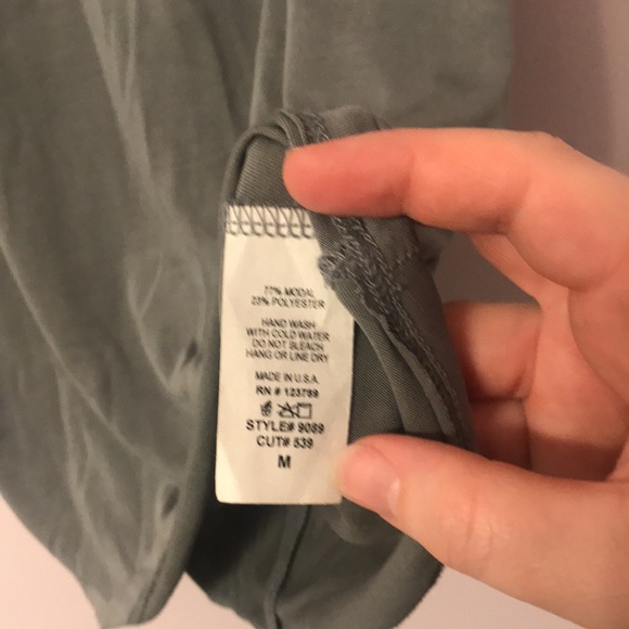 Fab’rik Gray-Blue Cold Shoulder Short Sleeve top. - Picture 5 of 5